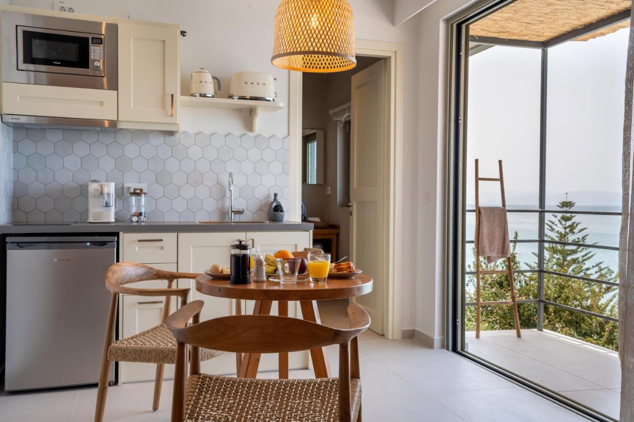 Thea Beachfront Suites In Lourdas Beach Lourdata  Luaran gambar