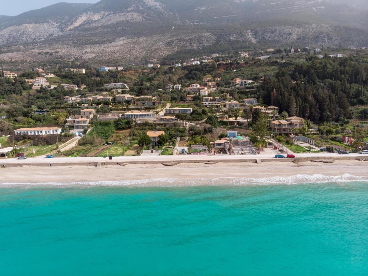 Thea Beachfront Suites In Lourdas Beach Lourdata  Luaran gambar